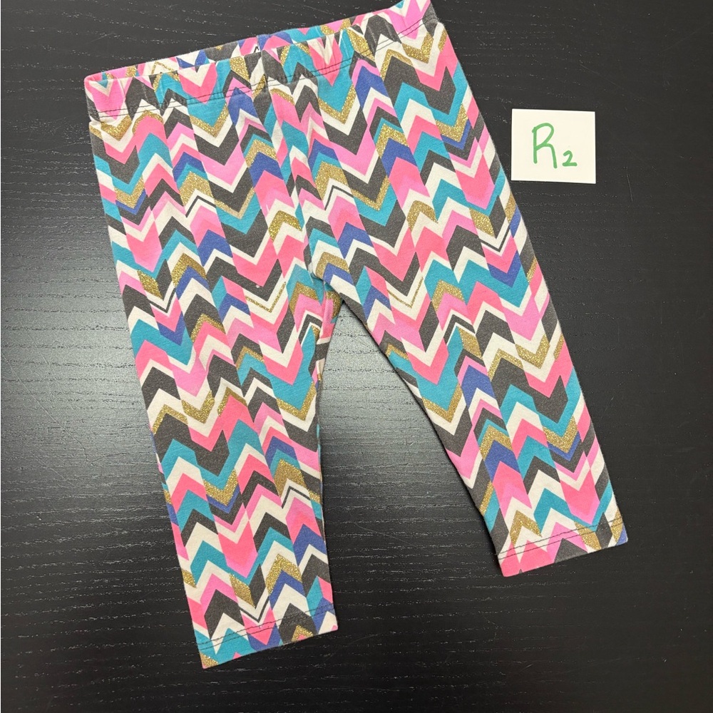 ⭐️5/$10.00⭐️ OshKosh B'gosh 9m Multicolor Chevron Leggings